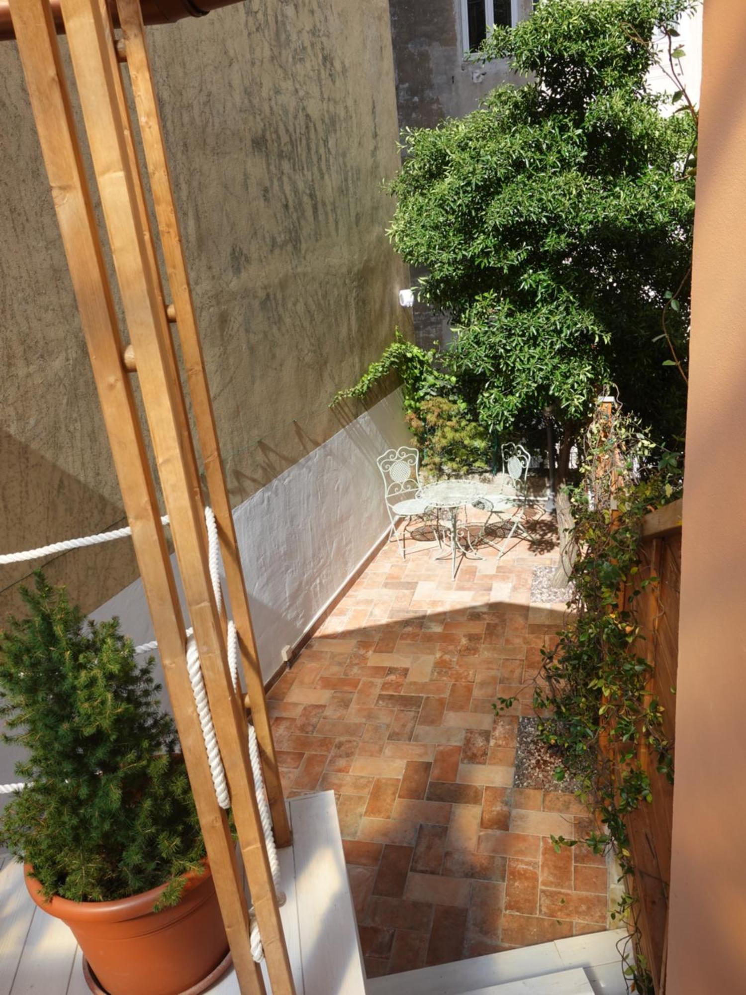 Cavana Cosy Apartment With Garden Near The Sea 的里雅斯特 外观 照片